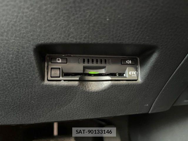 Toyota C-HR 2018-02 8313649-9