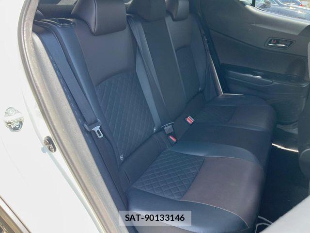 Toyota C-HR 2018-02 8313649-12