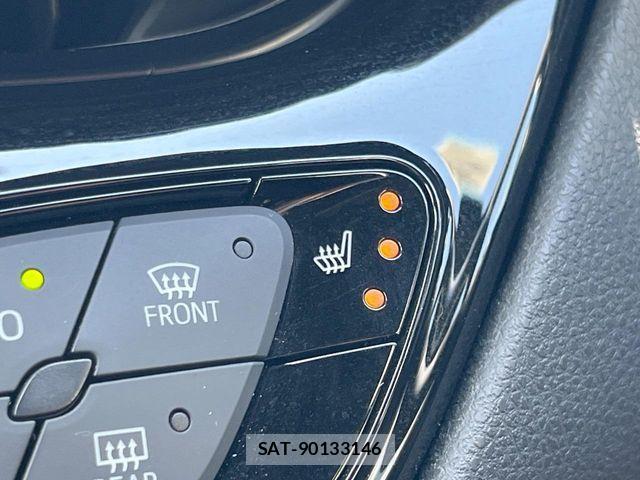 Toyota C-HR 2018-02 8313649-6