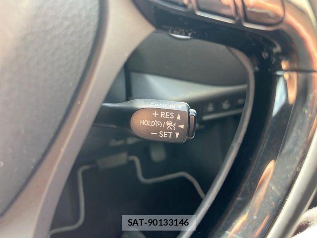 Toyota C-HR 2018-02 8313649-8