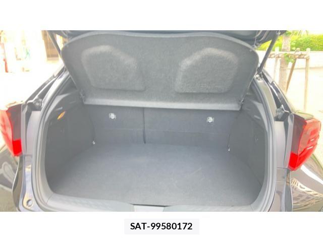Toyota C-HR 2022-07 8313644-10