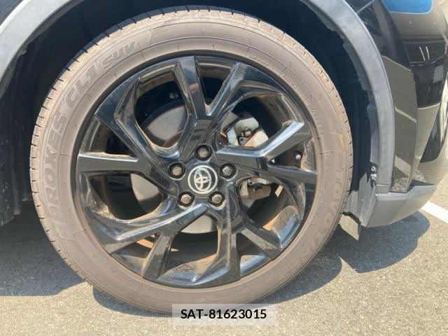 Toyota C-HR 2021-03 8335205-3