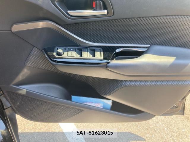 Toyota C-HR 2021-03 8335205-8
