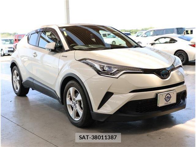 Toyota C-HR 2018-07 8335210-22