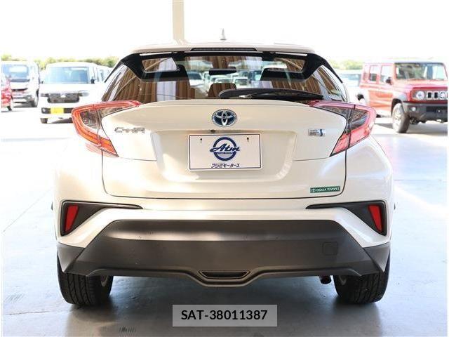 Toyota C-HR 2018-07 8335210-23