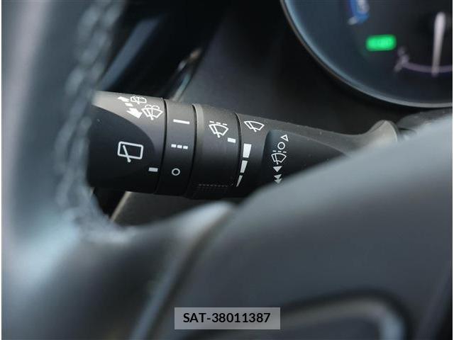Toyota C-HR 2018-07 8335210-29