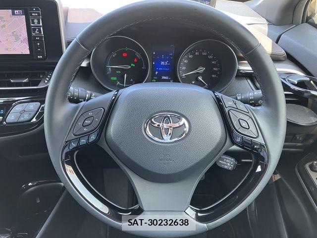 Toyota C-HR 2017-09 8335212-18