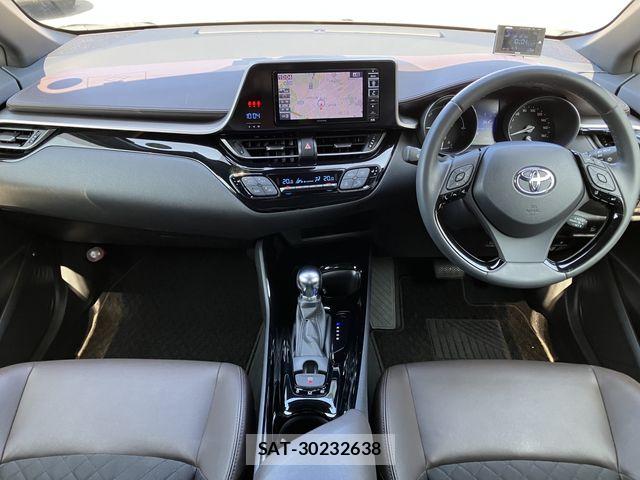 Toyota C-HR 2017-09 8335212-1