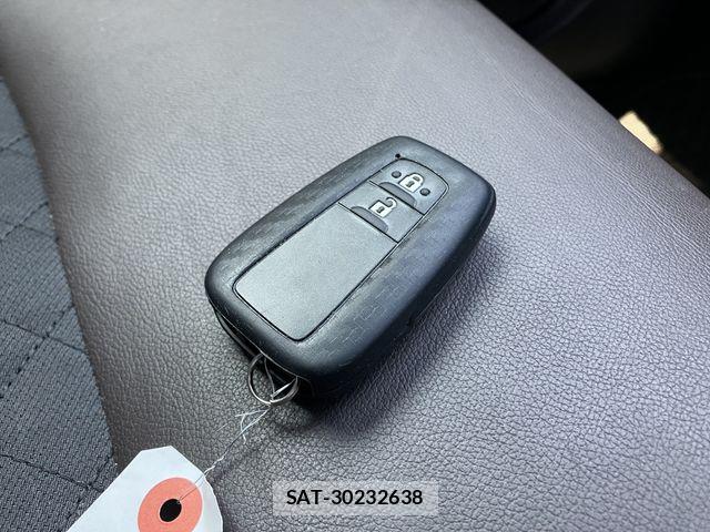 Toyota C-HR 2017-09 8335212-23