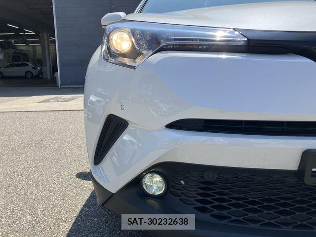 Toyota C-HR 2017-09 8335212-24