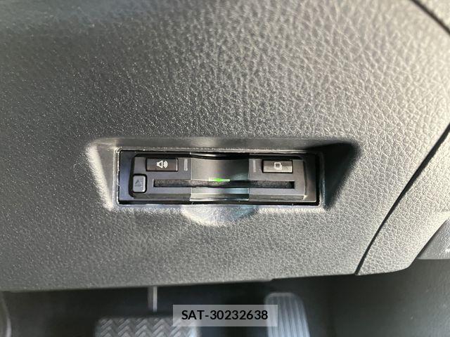 Toyota C-HR 2017-09 8335212-26