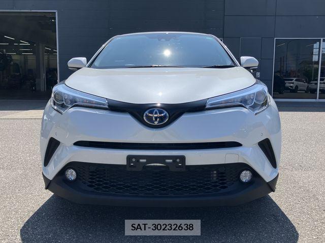 Toyota C-HR 2017-09 8335212-3