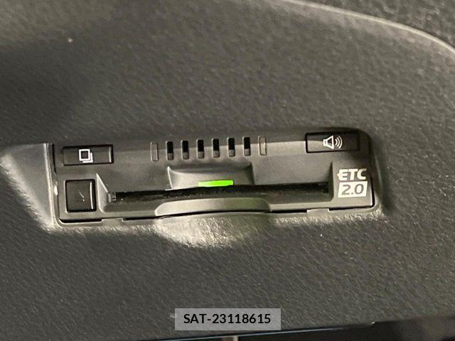 Toyota C-HR 2019-08 8335208-6