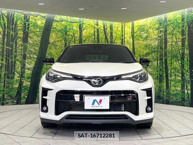 Toyota C-HR 2020-01 8335204-13