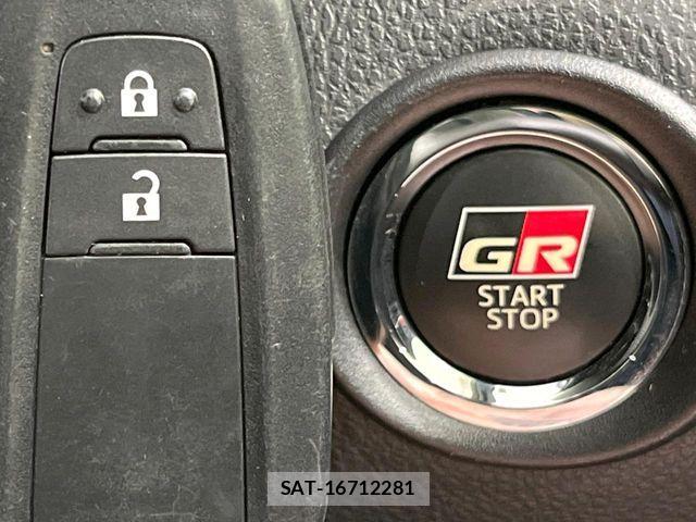 Toyota C-HR 2020-01 8335204-6
