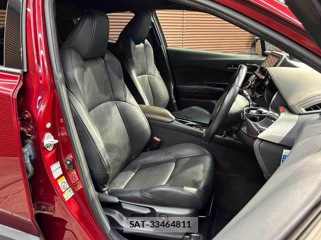 Toyota C-HR 2017-07 8335215-10