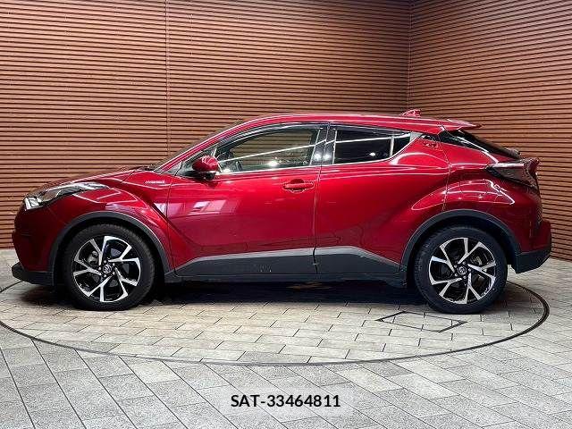 Toyota C-HR 2017-07 8335215-17