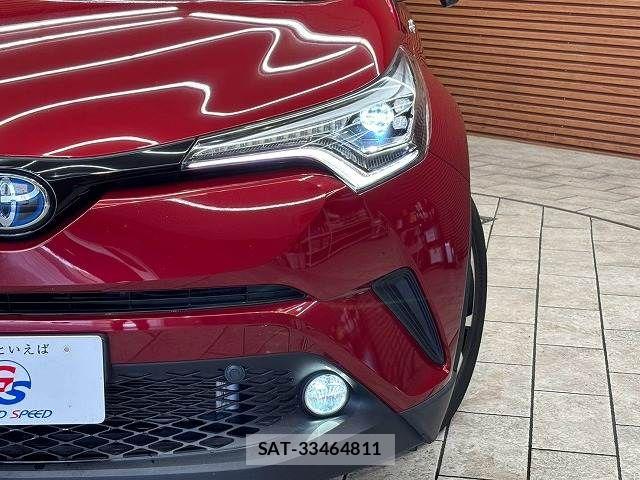 Toyota C-HR 2017-07 8335215-19