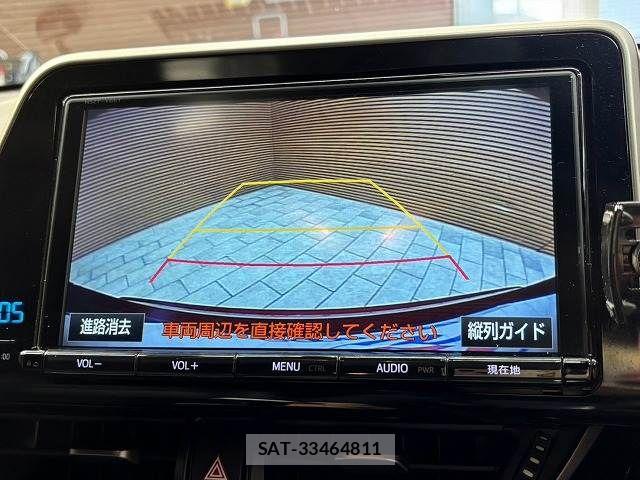 Toyota C-HR 2017-07 8335215-3