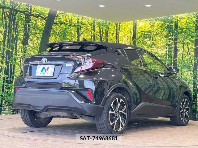 Toyota C-HR 2019-11 8335209-16