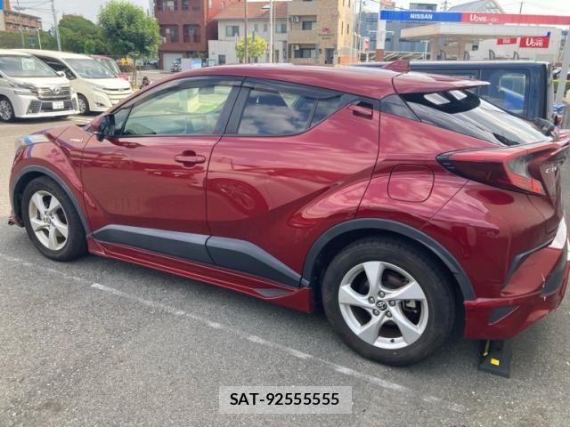 Toyota C-HR 2018-08 8335217-10