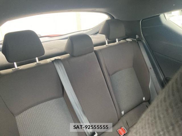 Toyota C-HR 2018-08 8335217-13
