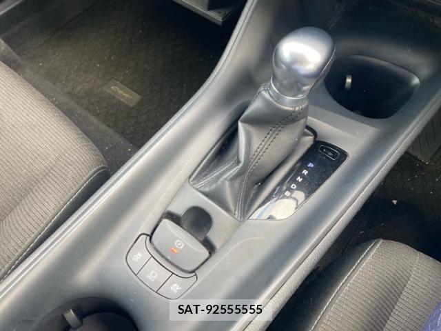 Toyota C-HR 2018-08 8335217-19