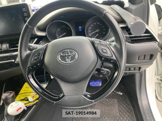Toyota C-HR 2021-03 8335207-11