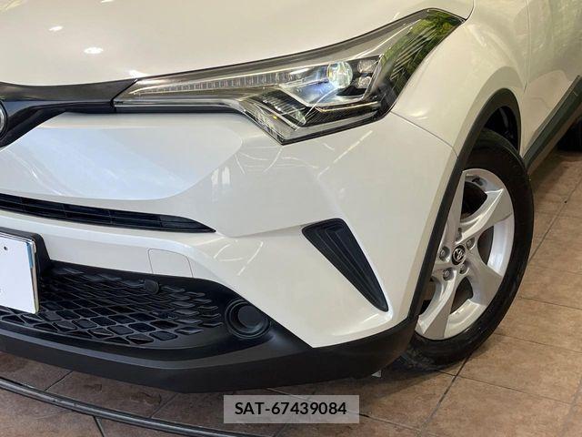 Toyota C-HR 2018-06 8335216-11