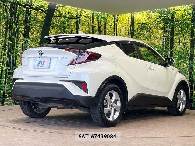 Toyota C-HR 2018-06 8335216-16