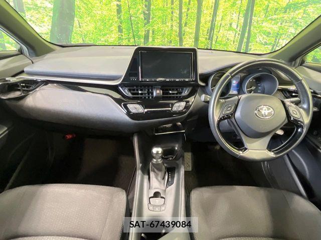 Toyota C-HR 2018-06 8335216-1