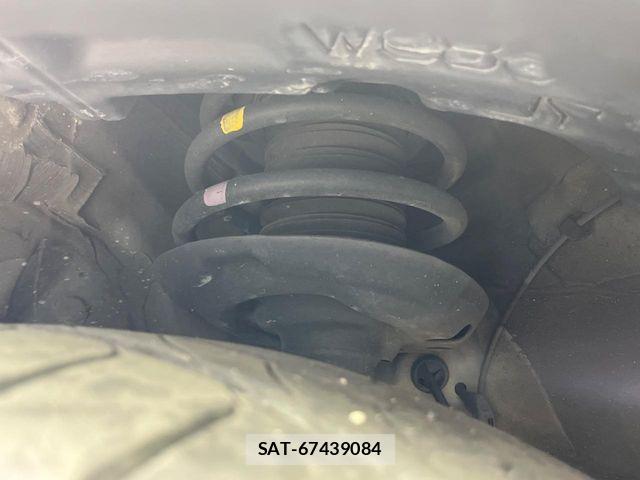 Toyota C-HR 2018-06 8335216-19