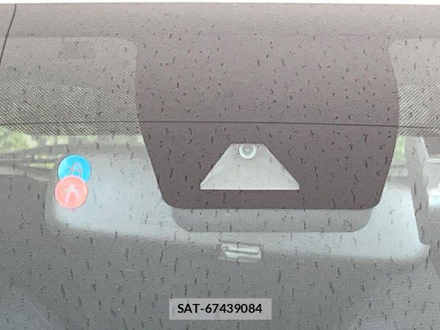 Toyota C-HR 2018-06 8335216-4