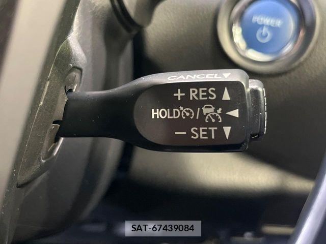 Toyota C-HR 2018-06 8335216-5