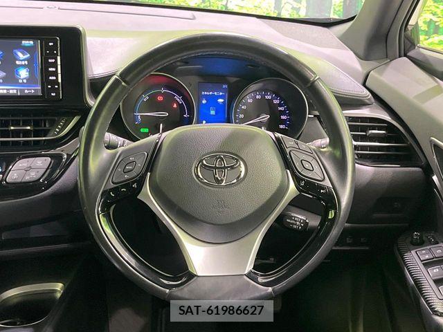Toyota C-HR 2017-05 8335213-9
