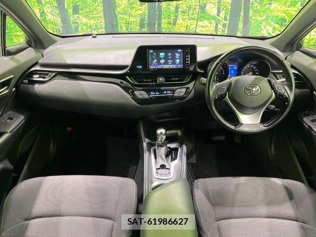 Toyota C-HR 2017-05 8335213-1