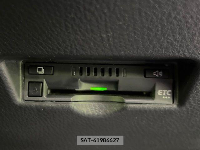 Toyota C-HR 2017-05 8335213-6