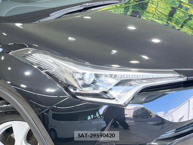 Toyota C-HR 2017-11 8334465-12