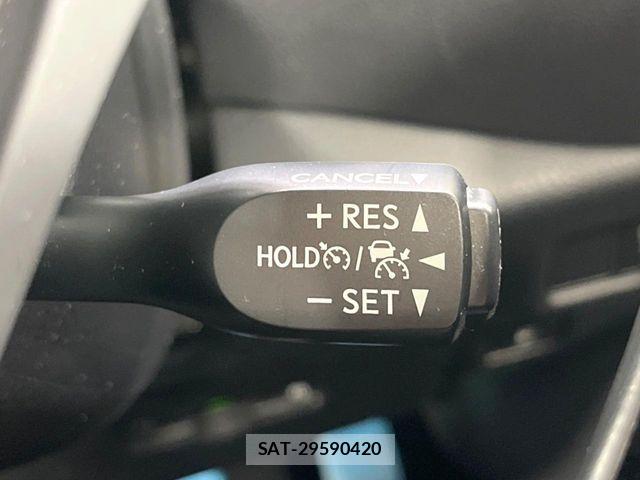 Toyota C-HR 2017-11 8334465-5