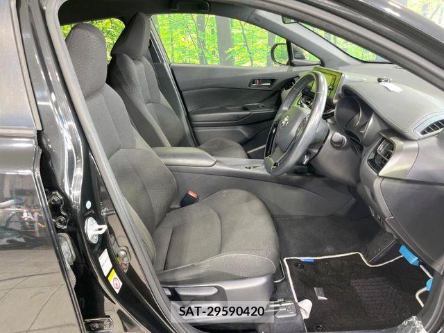 Toyota C-HR 2017-11 8334465-7