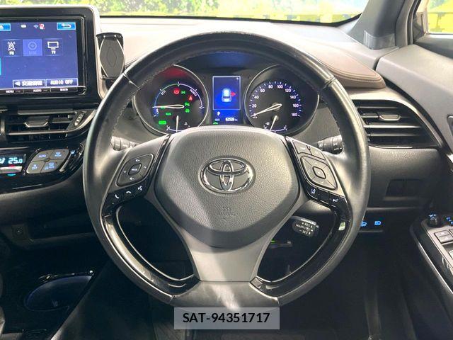 Toyota C-HR 2017-05 8335211-10