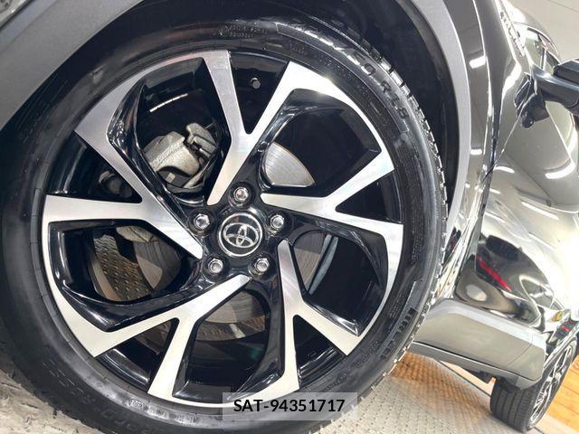 Toyota C-HR 2017-05 8335211-12