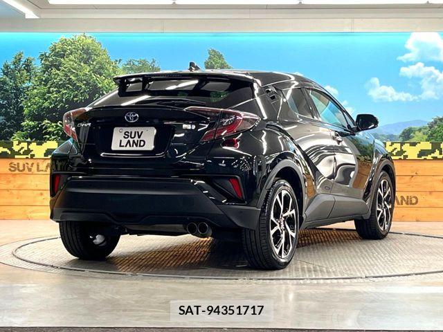 Toyota C-HR 2017-05 8335211-16