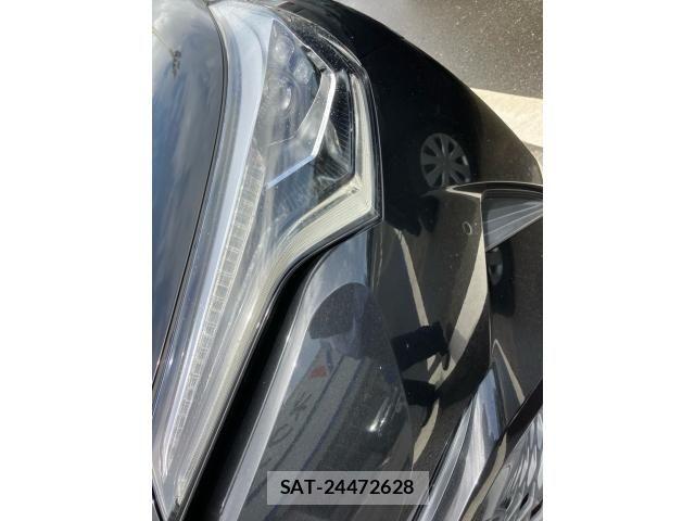 Toyota C-HR 2017-12 8354126-11