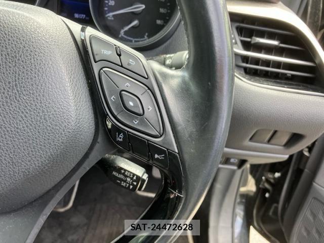 Toyota C-HR 2017-12 8354126-15