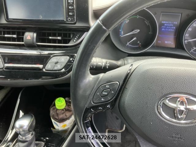 Toyota C-HR 2017-12 8354126-16