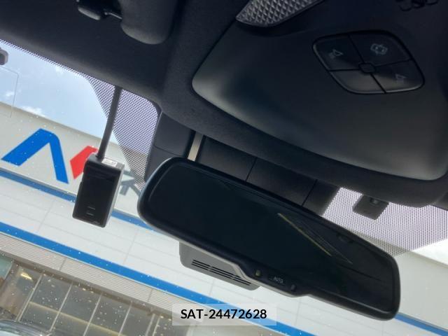 Toyota C-HR 2017-12 8354126-19