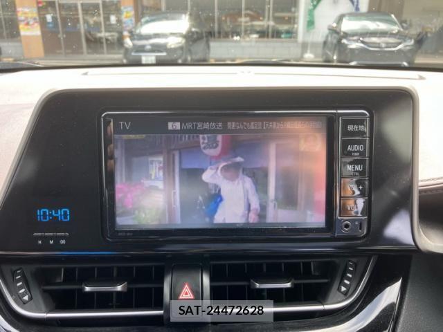 Toyota C-HR 2017-12 8354126-22