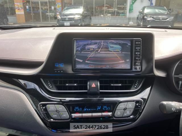 Toyota C-HR 2017-12 8354126-23