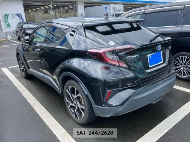 Toyota C-HR 2017-12 8354126-3